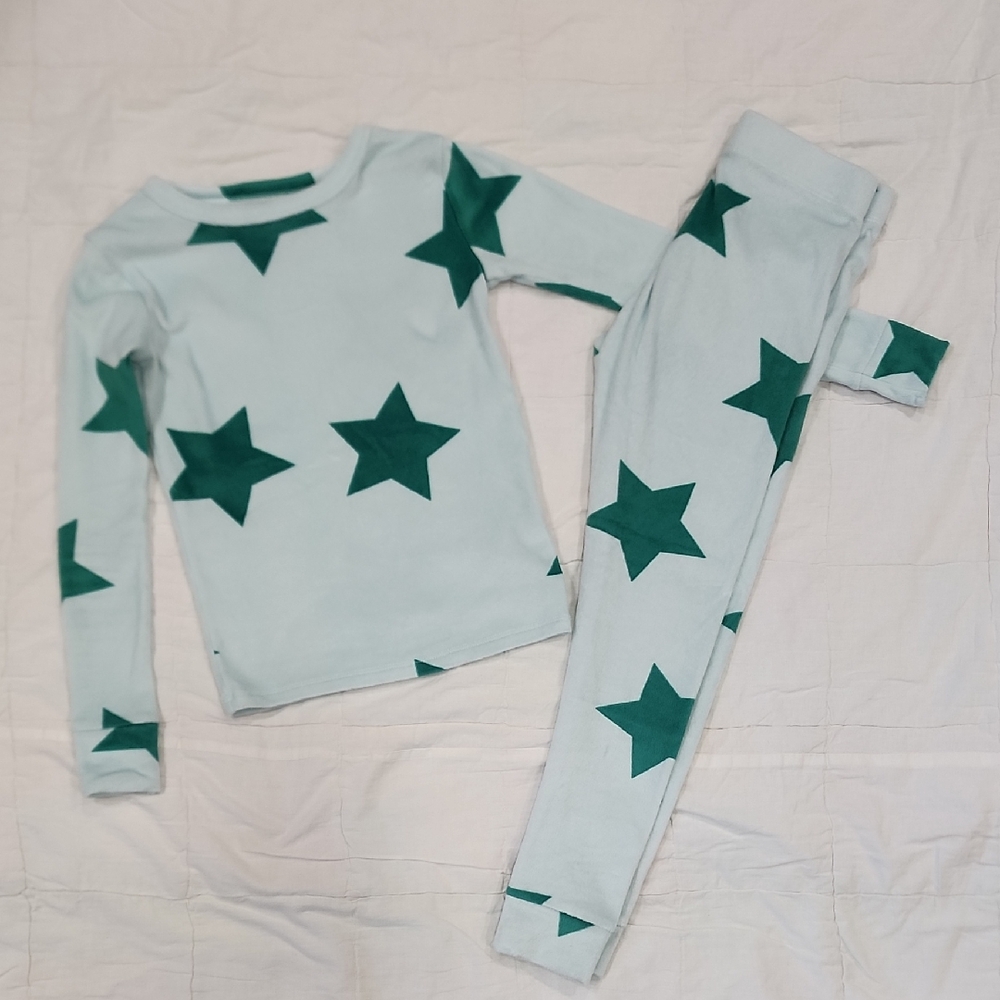 Cat & Jack Kids Pajama Set with Green Star Design